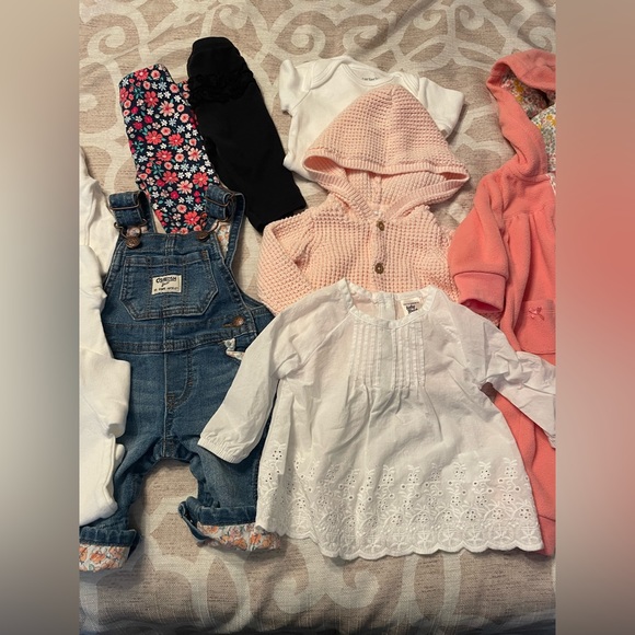 Carters and Oshkosh baby girl bundle - Picture 4 of 4